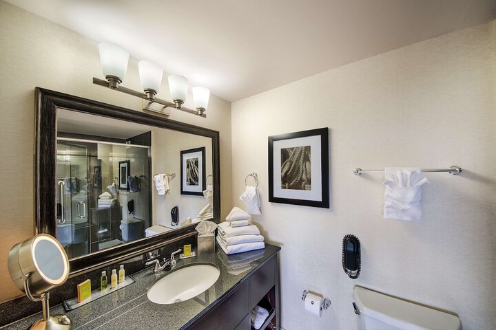 DoubleTree by Hilton Hotel Port Huron