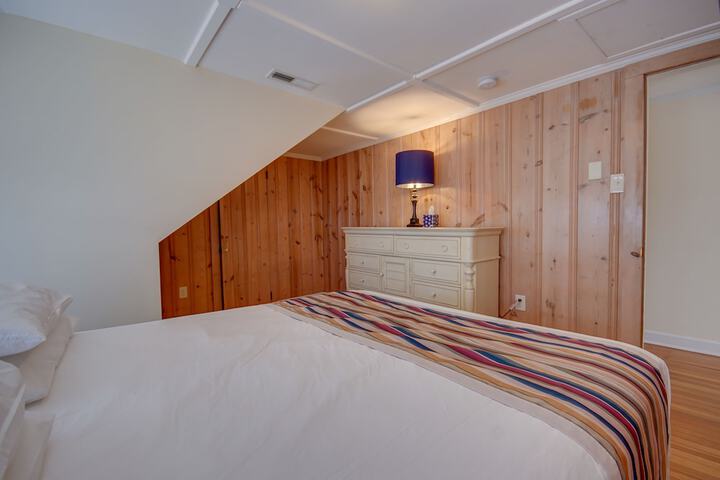 Room 125 of 167