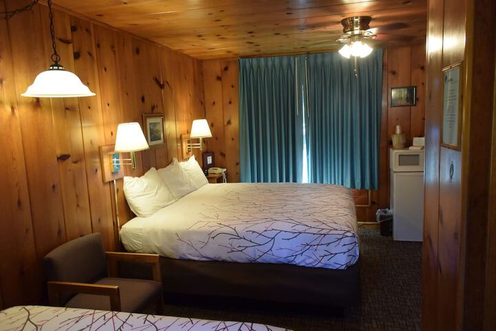 Room 145 of 183