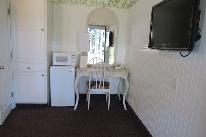 Room 48 of 87