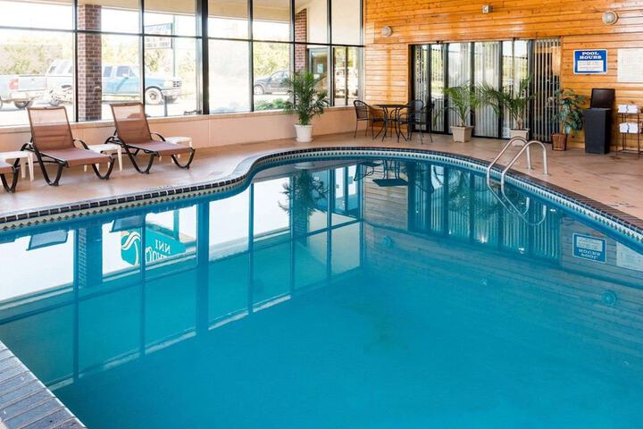 Pool 6 of 37