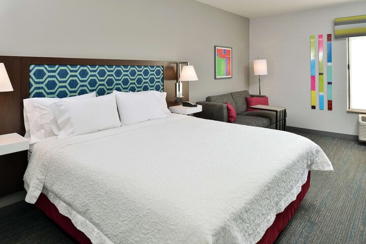 Room 11 of 25
