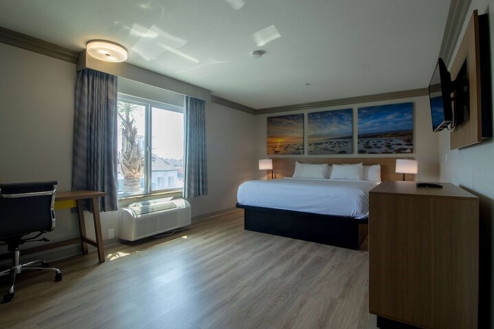 Room 15 of 34