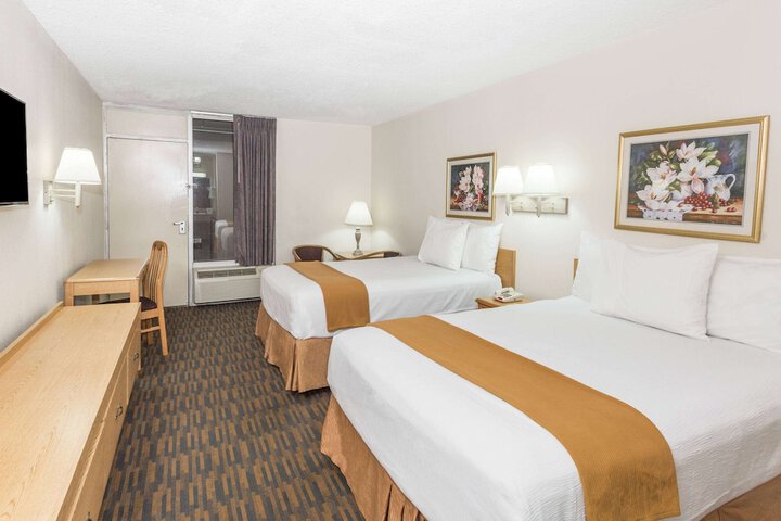 Room 6 of 21