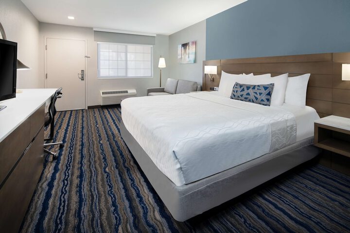 Room 14 of 23