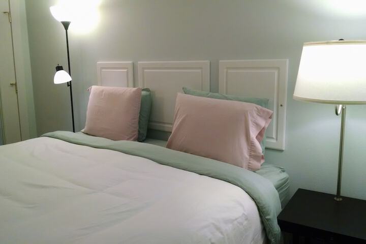 Room 17 of 27