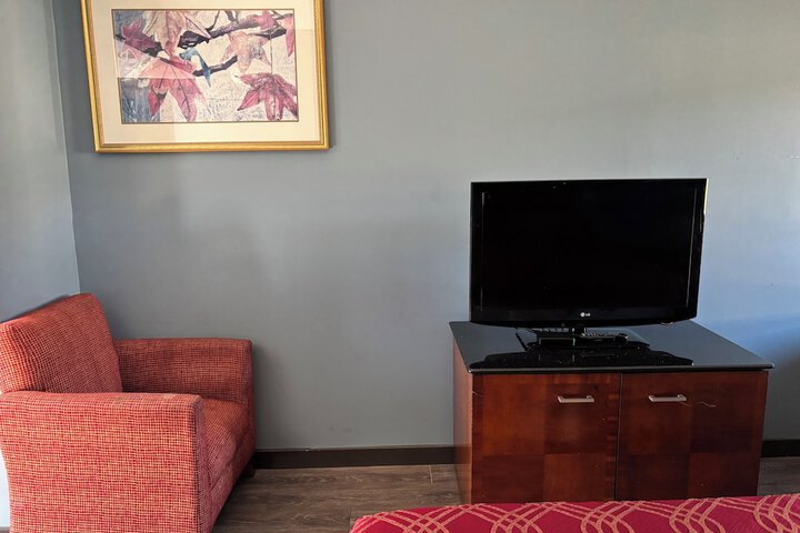 Room 7 of 8