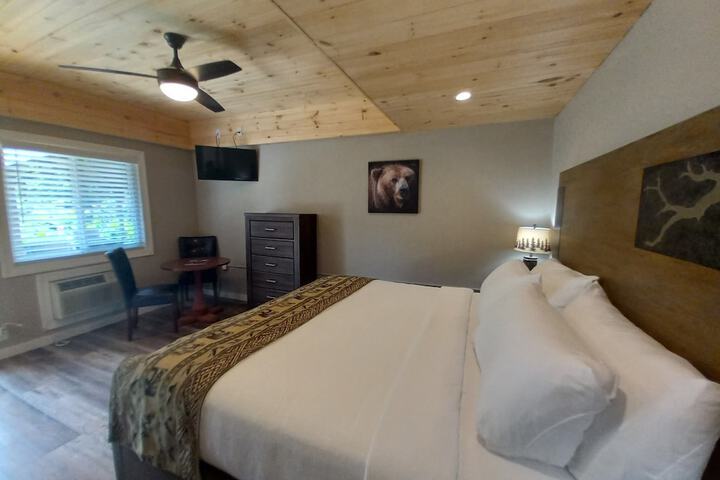 The Carter Lodge on the River