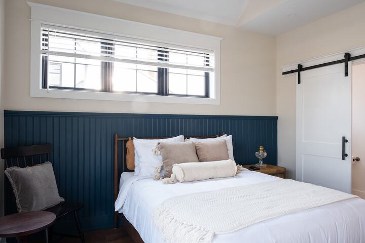 Room 32 of 59
