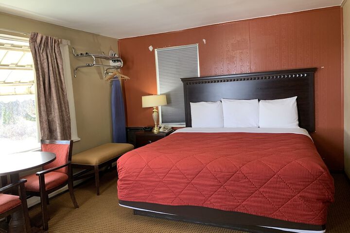 Room 21 of 31
