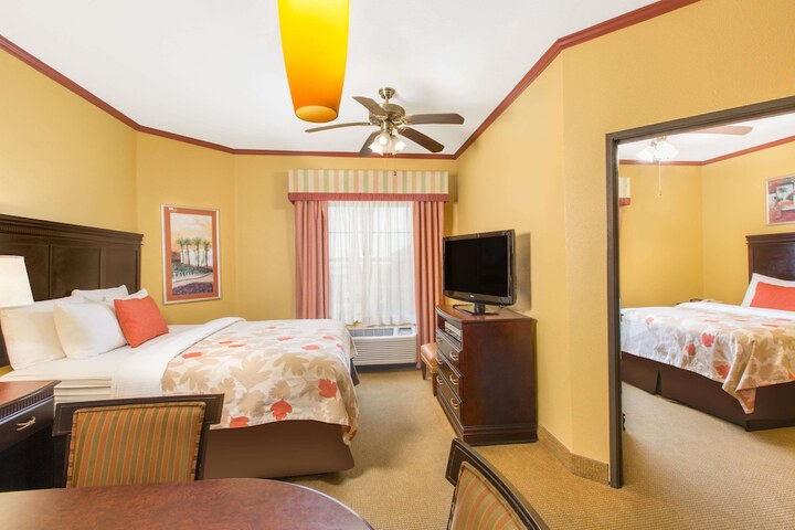 Room 14 of 19