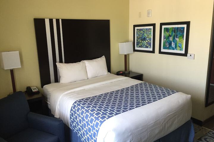 Room 21 of 28