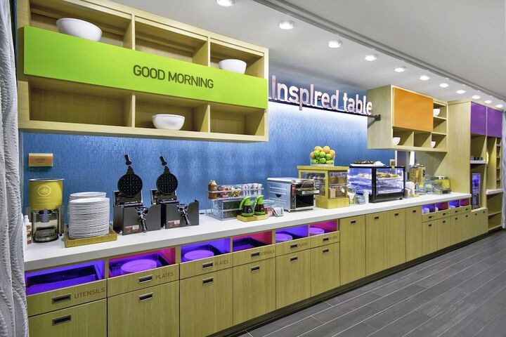 Breakfast/Coffee Service 38 of 45