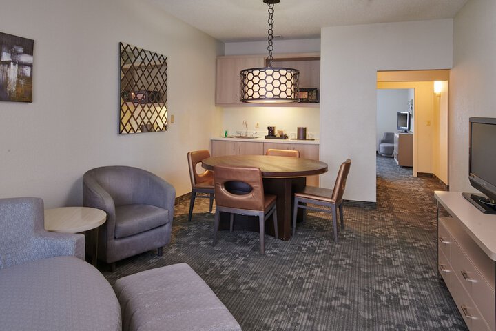 Room 21 of 52