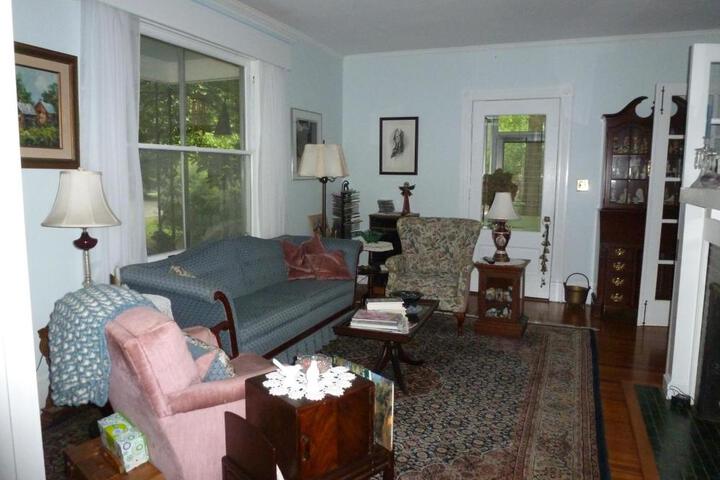 Back INN Time B & B
