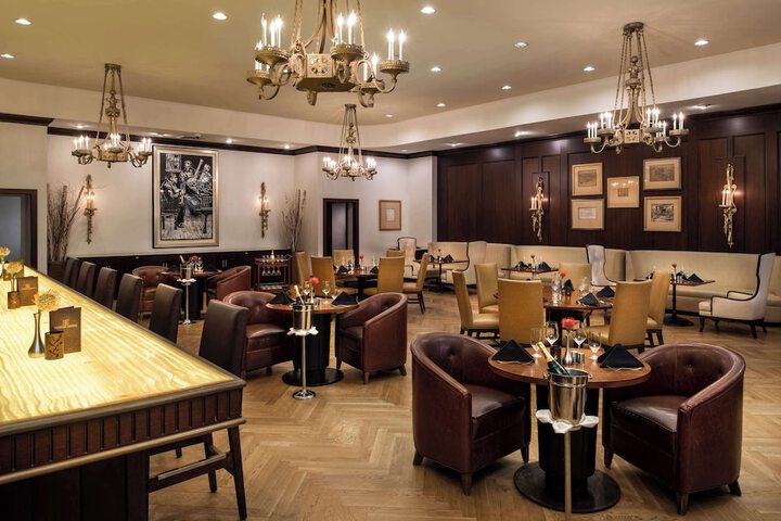 Lounge 173 of 259