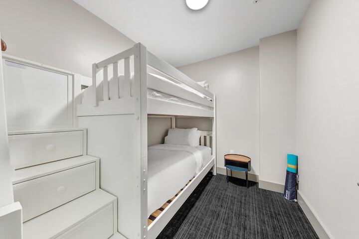 Kimpton Schofield Hotel by IHG