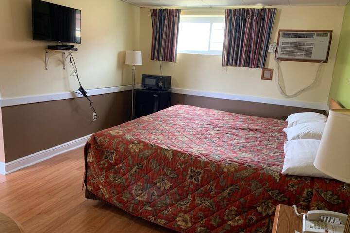 Room 9 of 27