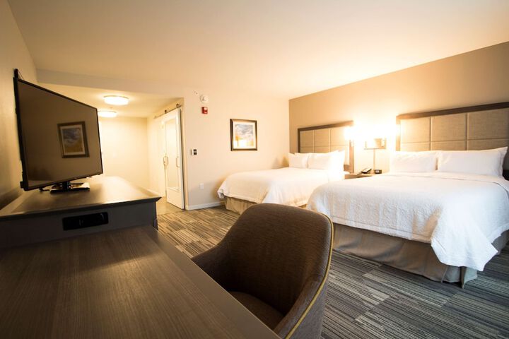 Room 28 of 43