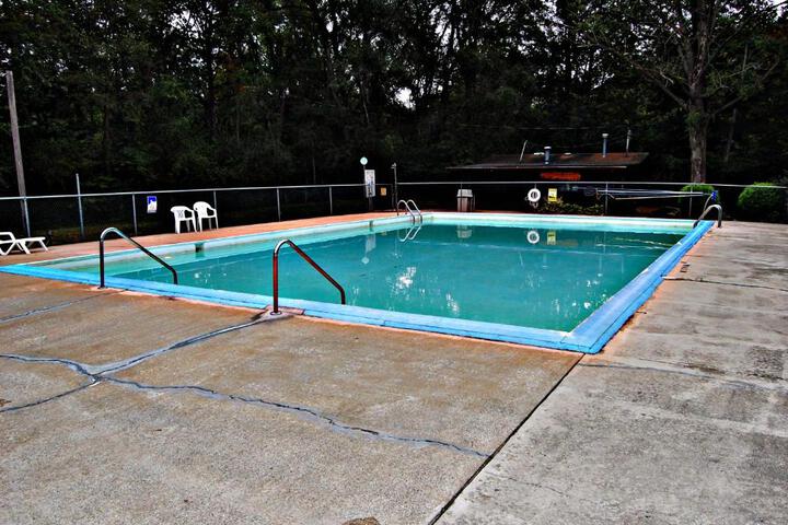 Bear Cave Camping Resort