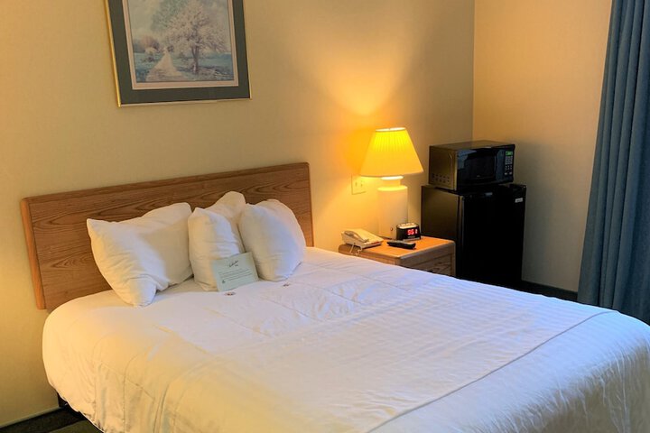 Room 32 of 48