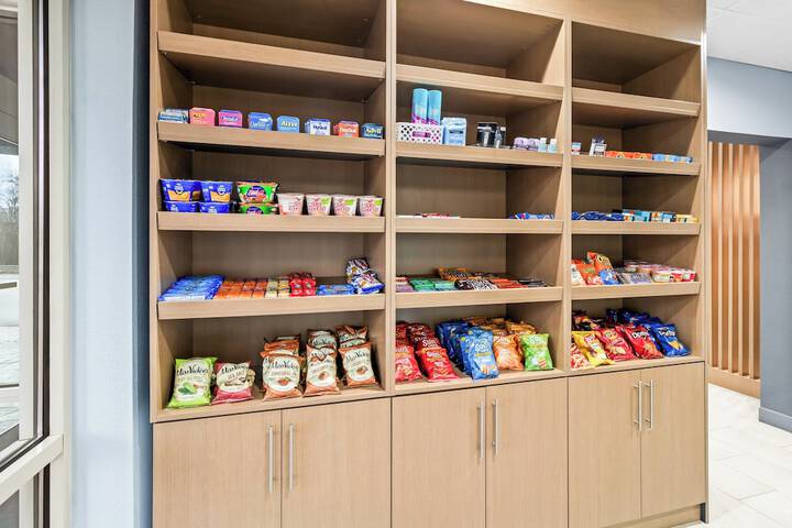 Holiday Inn Express & Suites Hebron - Cincinnati Airport by IHG