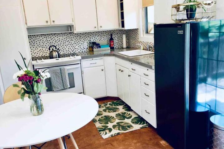 2-Bedroom Suite in the Heart of Downtown