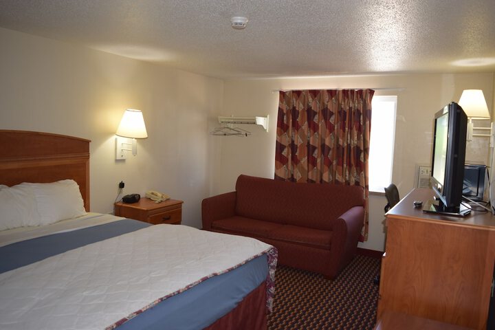 Room 21 of 49