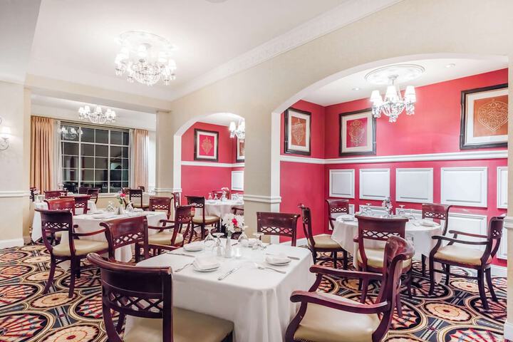 Dining 52 of 61