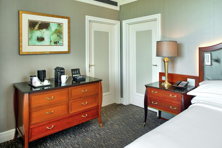 Room 91 of 165