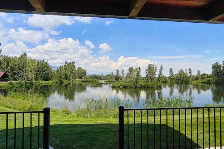 SkyWater Cabins