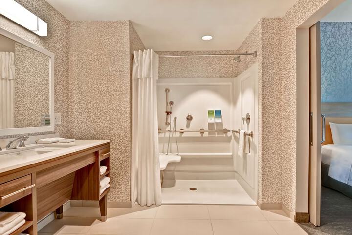 Home2 Suites Naples I-75 Pine Ridge Road FL