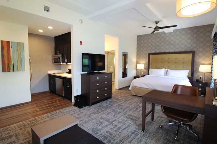 Room 22 of 46