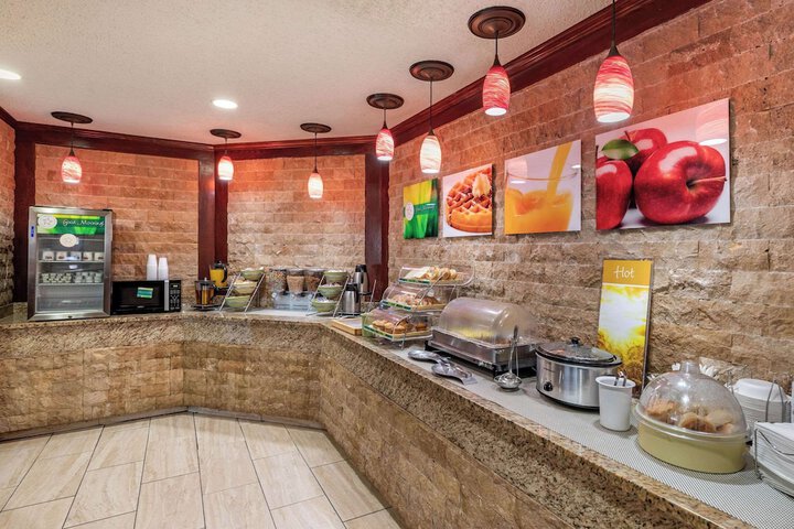 Quality Suites Addison - Dallas