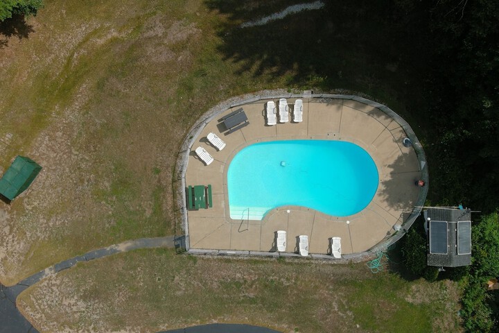 Pool 28 of 65
