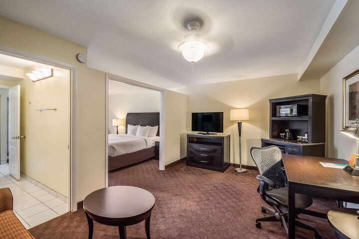 Room 25 of 115