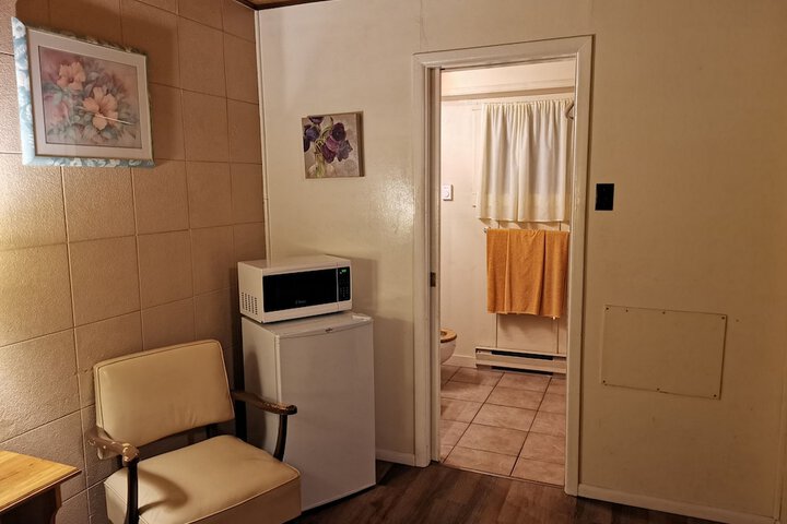 Cedars Motel