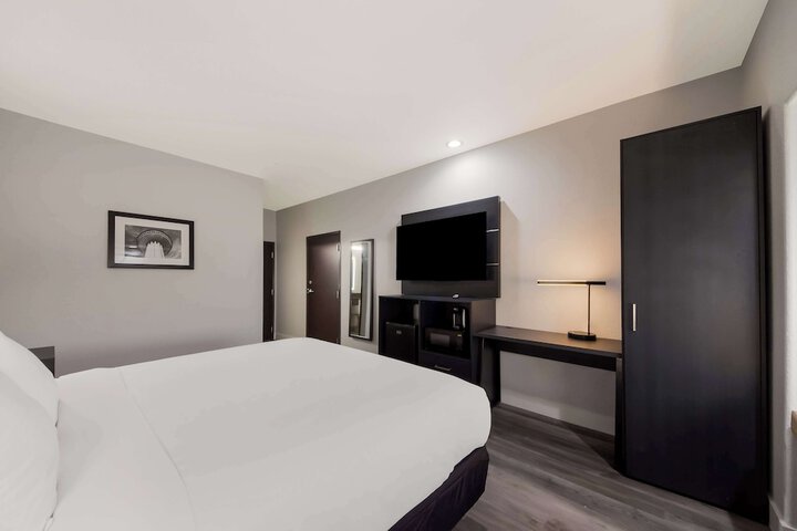 Room 19 of 33