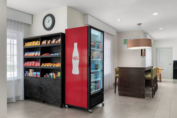 Garner Hotel Madison Huntsville Airport by IHG