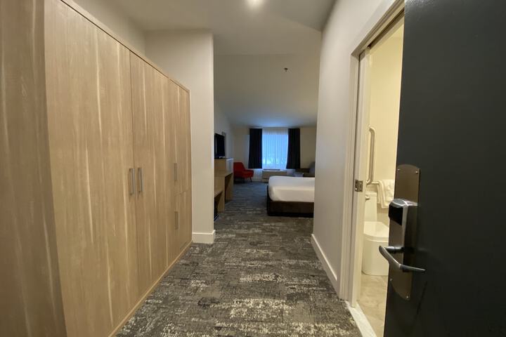 Room 50 of 87