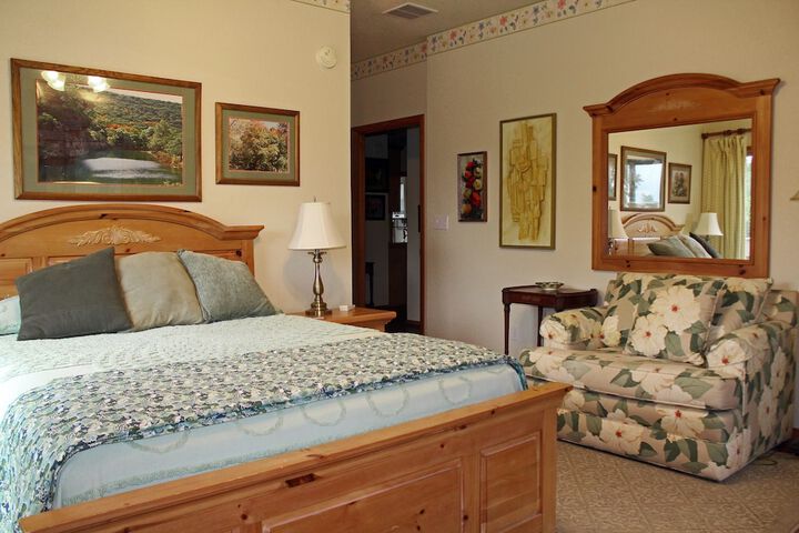 Room 7 of 27