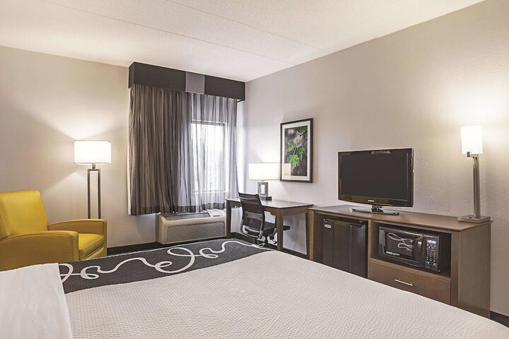 Room 8 of 19