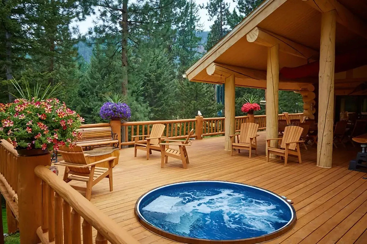 Bear Creek Lodge Montana