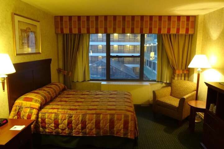 Room 31 of 39