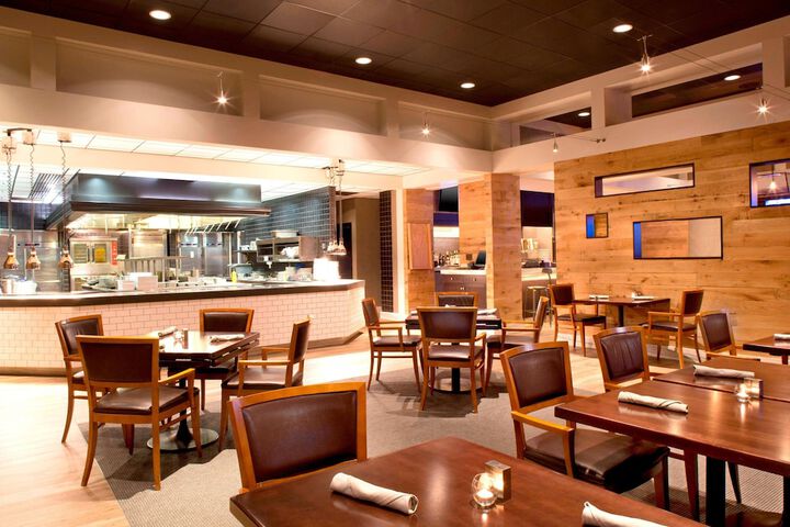 Dining 61 of 80