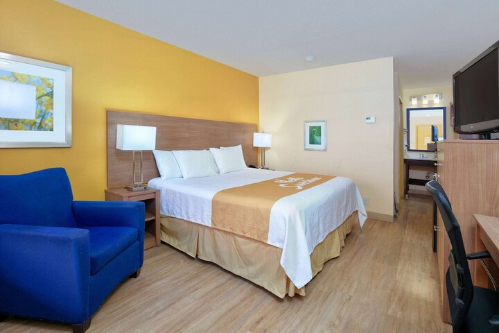Room 16 of 43