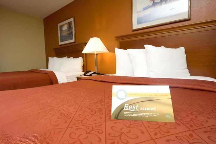 Quality Inn & Suites Kansas City I-435n Near Sports Complex