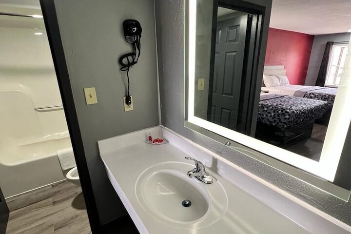 Room 21 of 53