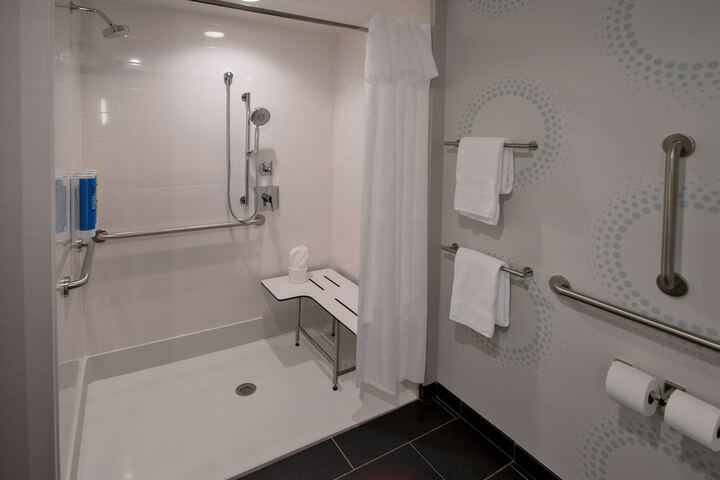 Room 19 of 37