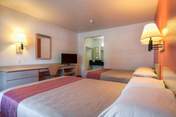 Motel 6 San Dimas CA - Los Angeles
